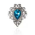 Vintage Palast Brosche mit blauem tropfenförmigem Strass und silberner filigraner Fassung. - Silberbasis mit pfauenblauem Kristall