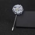 Broche épingle de revers en tissu gris, élégant accessoire de corsage pull pour femme. - Bleu clair