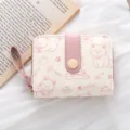 Simpatico portafoglio corto bianco e rosa con illustrazioni di gatti e cinturino - Orso Rosa (Antismagnetizzazione) / Rosa