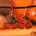 Halloween Gothic Schleife Kürbis Kirsche Acryl Ohrringe Detailaufnahme einzigartiges Design. - Klassisches Karo Schleife Kürbis Stil (4657)