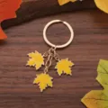 Gelber Emaille Ahornblatt Schlüsselanhänger, Herbst Motiv Schlüsselring, Metall Taschenanhänger. - Gelb