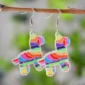 Bunte Alpaka Piñata Acryl Hängeohrringe Festliche Party Schöne Mode Schmuck Accessoire - Regenbogen Pinata Stil (4403)