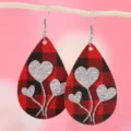 Rot schwarz karierte Herz Leder Tropfen Ohrringe für Damen Valentinstag Mode Schmuck SKU - Rot Schwarz Kariert Glitzer Herz Stil (265)
