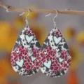 Pendientes colgantes de piel sintética con estampado de leopardo y corazones azules. - 475