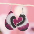 Σκουλαρίκια σταγόνας από PU δέρμα tie-dye, κομψή διπλής όψης παραλλαγή κοσμημάτων. - Στυλ Ντεγκραντέ Tie Dye Τύπωμα Ροζ Κόκκινο (325)