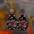 Valentinstag Tropfen Holz Leder Ohrringe mit karierten Lippen und Polka Dot Muster Design. - Stil 1983