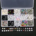 Gedetailleerd overzicht van 15-vakje acryl letter en cijfer kraal set voor sieraden. - Nummer Letter Patroon Set (PZ210808827) / 15 Roosters (6mm)