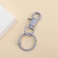 Llavero de metal gris con cierre de mosquetón y anillo grande para manualidades DIY. - Paquete de 1 Pieza / Gris