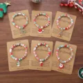 Weihnachten Ton Perlen Armbänder Set mit süßen Feiertag Anhängern auf Wunschkarten. - 6-Teiliges Set