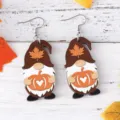Herbst Zwerg Holzohrringe mit Ahornblatt und Kürbis Design für modische Herbst Anlässe. - Regulärer Stil (3312-4)