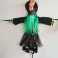 Halloween hanging witch decoration tree hugging ghost outdoor party prop green hair - Green Straight Hair Tree-Hugging Witches