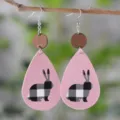 Ostern Hase PU Leder Tropfen Holz Ohrringe Damen festliche Partei Schmuck Geschenke. - Schwarz-Weißes Karo-Hasen-Stil (2399)