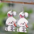 Detailaufnahme der süßen Osterhase Karotten Anhänger Ohrringe mit doppelseitigem Druckdesign. - Stil 2538
