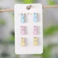 Süße hölzerne karierte Osterhasen Ohrstecker Set für Damen, bunter Frühlingsschmuck. - Karierte Hasen Holz Ohrstecker Set (2414)