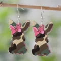 Niedliche Camouflage Hase Ohrringe mit Rosa Schleife Holz Deko Ohrhänger Damen Schmuck - Tarnhase Schleife (2564)
