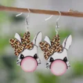 Süße Osterhase Holz Ohrringe mit Leoparden Schleife und Kaugummi Design, stilvoller Schmuck. - Cartoon Tier Kaugummi Stil (2555)