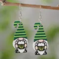 St. Patrick's Tag Holz Zwerg Bier Ohrringe Nahaufnahme doppelseitiger Urlaubs Ohrschmuck. - Bier Gnom-Stil (SHE2218)
