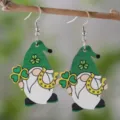St. Patrick's Tag Holz Wichtel Ohrringe mit Klee und Hufeisen Design für Damen. - Hufeisen Gnom-Stil (SHE2222)