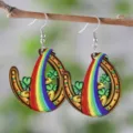 St. Patrick Tag Holz Hufeisen Kleeblatt Ohrringe Regenbogen Glücksschmuck Detail - Regenbogen Hufeisen Klee Stil (SHE2632)