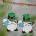 St. Patrick's Tag Holz Zwerg Ohrringe mit Bierkrug und Kleeblatt Design für festliche Anlässe. - Pfeife Gnom-Stil (SHE2221)