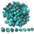 Cuentas de acrílico turquesa jaspeado irregular vista de detalle para accesorios de joyería DIY. - Azul Turquesa
