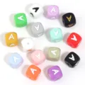 Perles carrées colorées en silicone avec trou pour fabrication de bijoux de bracelet DIY. - Lettre A / Taille Extérieure 12mm Trou 2.5mm