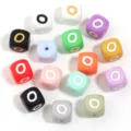 Perles carrées en silicone colorées lettres en vrac bracelet DIY accessoires de bijoux - Lettre O / Taille Extérieure 12mm Trou 2.5mm