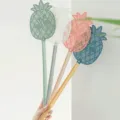 Mignonne tapette à mouches ananas avec long manche en plastique anti-moustique lot - Mélange de 4 couleurs (envoi aléatoire)