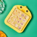 Mignon canard jaune dessin animé bac à glaçons en plastique avec couvercle pour cuisine. - Jaune