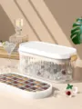 PET Eiswuerfelbereiter mit Behaelter in weiss grosser Kapazitaet Eiswuerfel Form - Modell B Innere 1 Schicht / Weiß