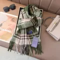 Klassischer britischer Schal mit grünem Karo, Kunstkaschmir, Fransen, weich und sehr warm. - Farbe 29