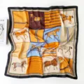Femme carre de soie luxueux imprime cheval equestre elegante foulard mode bandeau - Chevaux au galop - Blanc cassé
