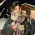 Bufanda de invierno a cuadros para mujer, suave imitación cachemira con flecos, chal elegante. - Beige Purpúreo