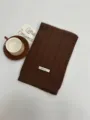 Bufanda de punto marrón para mujer, bufanda de invierno cálida de lana lisa y acogedora. - Café