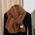 Bufanda de invierno de punto marrón para mujer, calentador de cuello acogedor y grueso. - Caramelo