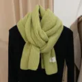 Cómoda bufanda de invierno de punto verde para mujer, textura acanalada clásica. - Verde Lima