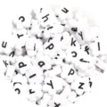 Witte acryl letter kralen bloem vorm losse DIY sieraden accessoires 100 stuks - 100 stuks verpakking / Wit