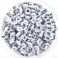 100pcs perles de lettres carrées blanches alphabet acrylique pour fabrication de bijoux. - Lettre Z