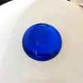 Cabochon in pietra piatta in acrilico blu da 40mm per variante di accessori per gioielli fai da te. - 40mm / Blu zaffiro