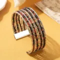 Boheemse meerstrengige kraal manchet armband, kleurrijke kralen metalen polssieraad chic. - Tweekleurig 18 / Zilver