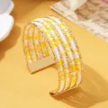 Boho multi-layer rocailles kralen manchet armband in wit en geel met stijlvolle gouden accenten. - Tweekleurige Stijl 4 / Goud