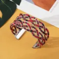 Bohemian kraal kruis manchet armband, modieuze multi-strand metalen gewoven sieraden. - Zilver Rood Zwart Bruin
