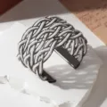 Handgemaakte geweven open manchet armband met witte kraaltjes vintage stijl retro - Gunmetal frame - één kleur 4