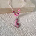Kinderen roze alpaka hanger ketting met kleurrijke polymeer kleikralen en verstelbaar koord. - Alpaca (Stijl 15)