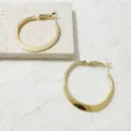 Gouden platte creooloorbellen, minimalistisch breed cirkelontwerp, elegante mode. - Oorbellen 12 mm in goud