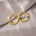 Gouden C-vormige oorringen 30mm, minimalistische metalen modejuwelen voor vrouwen. - 30mm / Goud