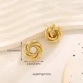 Gedetailleerd overzicht van elegante geometrische gouden knoopoorringen voor damesstijl. - Multi-Layer Geometrische Geknoopte Stijl (A-023) / Goud