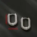 Zilveren geometrische pave huggie oorbellen, stijlvolle kristallen U-vorm variant. - Stijl 5 / Zilver