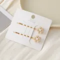 Détail de pince à cheveux fleur perle cristal dorée, épingle élégante pour coiffure quotidienne. - Pétales de fleurs de perles (or)
