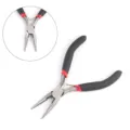 Primer plano detallado de mini alicates de punta fina con mangos ergonomicos para joyeria. - Alicates de punta de aguja (dentados)